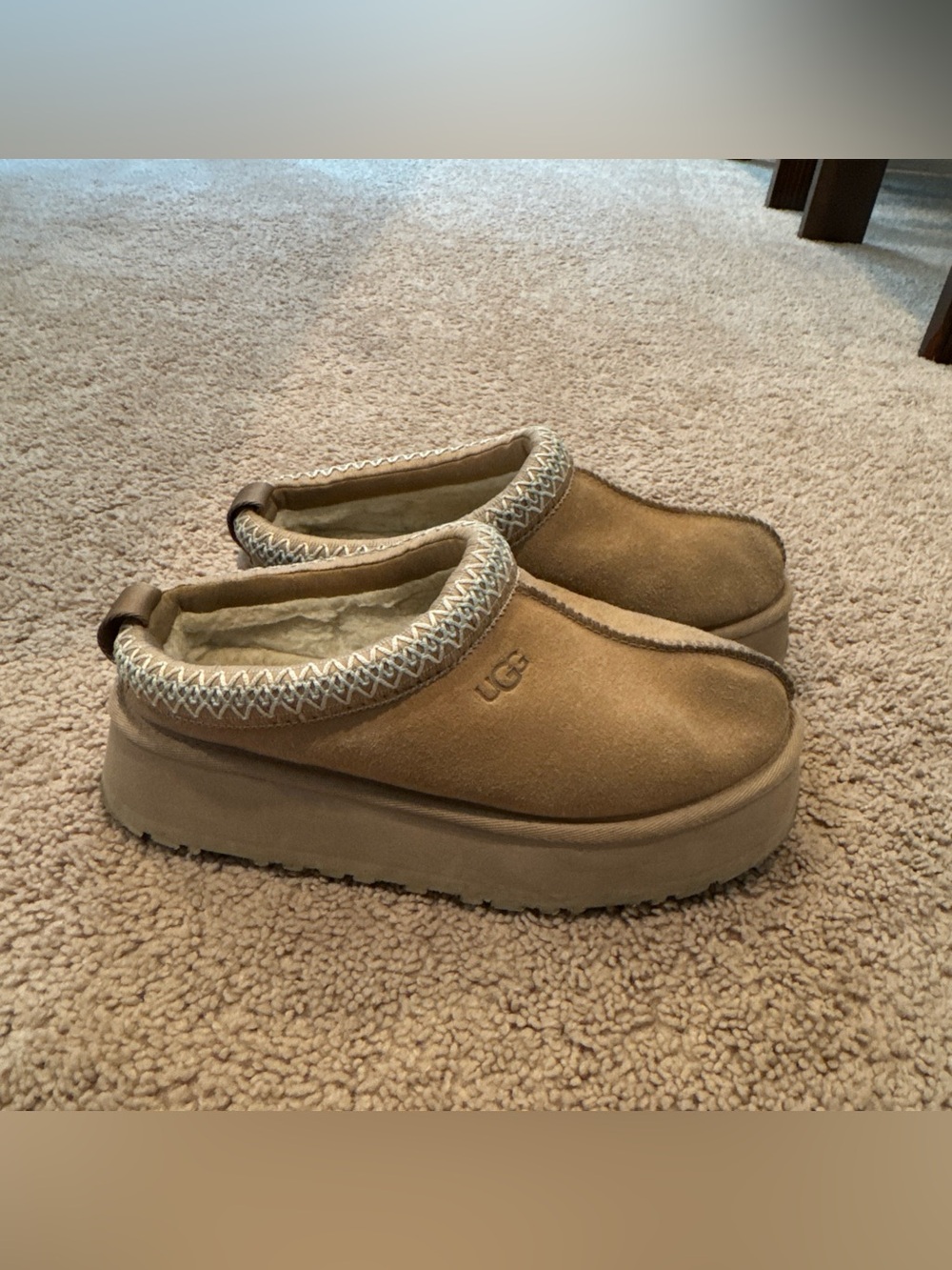 UGG Tazz II Women's Suede Platform Mule in Tan with Ivory Trim